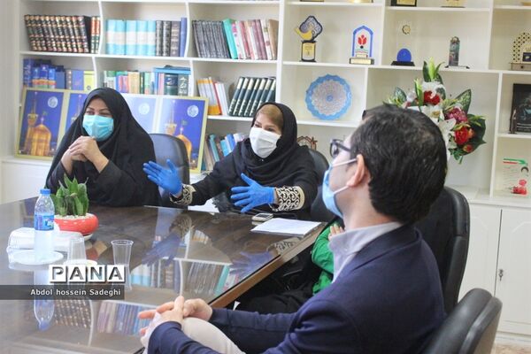 تجلیل از داوران سی و هشتمین دوره مسابقات فرهنگی هنری آموزش و پرورش استان بوشهر