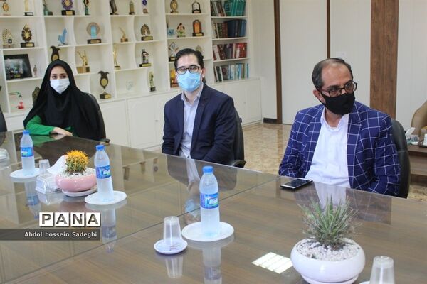 تجلیل از داوران سی و هشتمین دوره مسابقات فرهنگی هنری آموزش و پرورش استان بوشهر