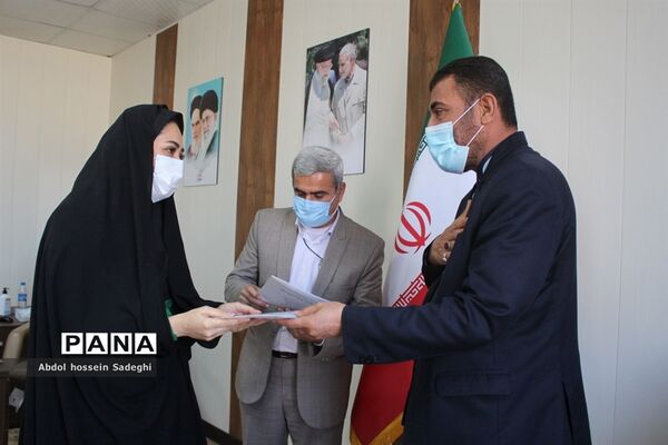 تجلیل از داوران سی و هشتمین دوره مسابقات فرهنگی هنری آموزش و پرورش استان بوشهر
