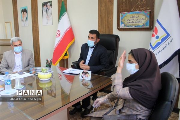 تجلیل از داوران سی و هشتمین دوره مسابقات فرهنگی هنری آموزش و پرورش استان بوشهر