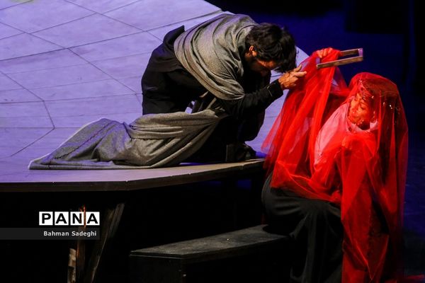 مستند نمایش «سرباز»