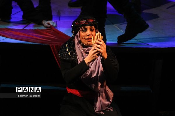 مستند نمایش «سرباز»