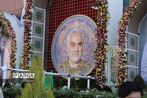 مراسم سالگرد سردار سلیمانی در گلزار شهدای کرمان