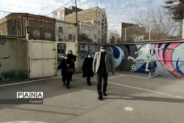 بازدید معاون امور اجتماعی از مراکز شبه خانواده در ورامین