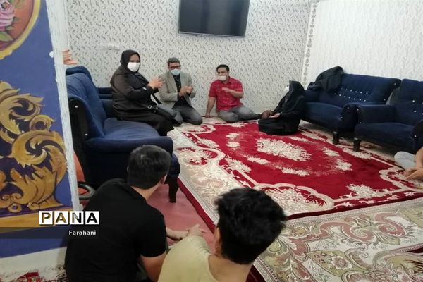 بازدید معاون امور اجتماعی از مراکز شبه خانواده در ورامین