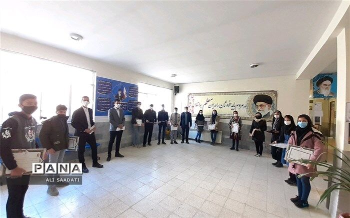 پژوهش محوری و توجه به فعالیت های علمی جزء مهمی از فرایند یاددهی و یادگیری است