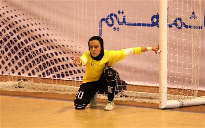 دختر ایرانی به یک قدمی دستکش طلای جهان رسید