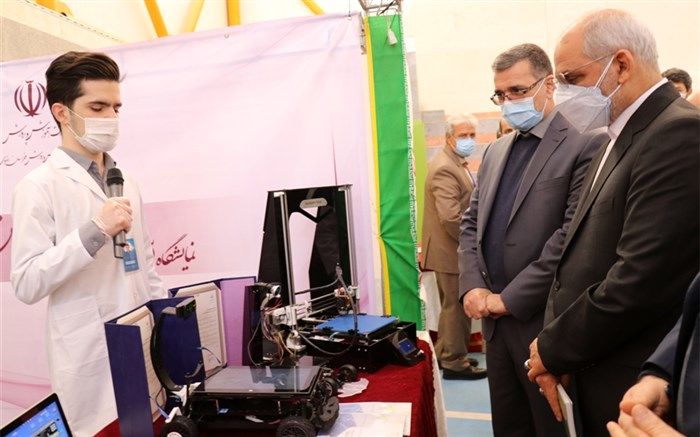 بازدید وزیر آموزش و پرورش از نمایشگاه دستاوردهای دانش آموزان و هنرجویان خراسان رضوی