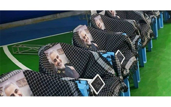 اهدای ۷۵ تبلت به دانش‌آموزان نیازمنددر شهرستان پارس‌آباد