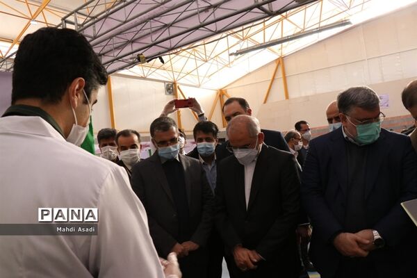 بازدید وزیر آموزش و پرورش از نمایشگاه دستاوردهای دانش‌آموزان و هنرجویان خراسان رضوی