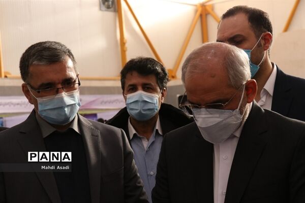 بازدید وزیر آموزش و پرورش از نمایشگاه دستاوردهای دانش‌آموزان و هنرجویان خراسان رضوی
