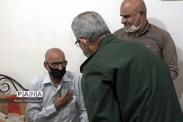 دیدار سردار غیب پرور با دو خانواده شهید بوشهری