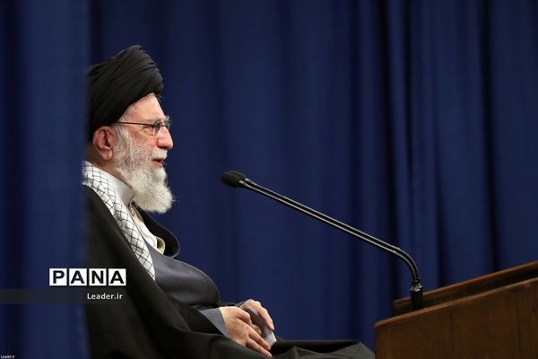 سخنرانی تلویزیونی رهبر انقلاب در سالروز قیام ۱۹ دی ۱۳۵۶ مردم قم