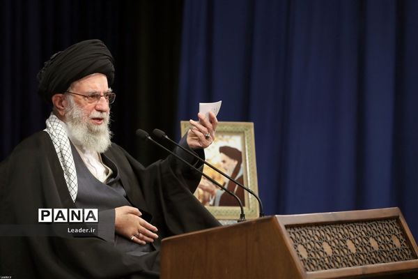 سخنرانی تلویزیونی رهبر انقلاب در سالروز قیام ۱۹ دی ۱۳۵۶ مردم قم