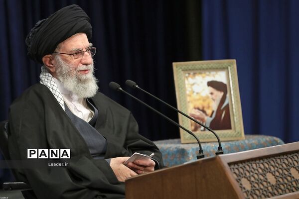 سخنرانی تلویزیونی رهبر انقلاب در سالروز قیام ۱۹ دی ۱۳۵۶ مردم قم