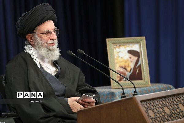 سخنرانی تلویزیونی رهبر انقلاب در سالروز قیام ۱۹ دی ۱۳۵۶ مردم قم