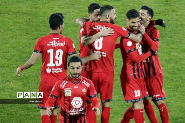 دیدار تیم‌های استقلال و پرسپولیس