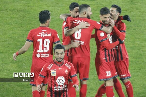 دیدار تیم‌های استقلال و پرسپولیس
