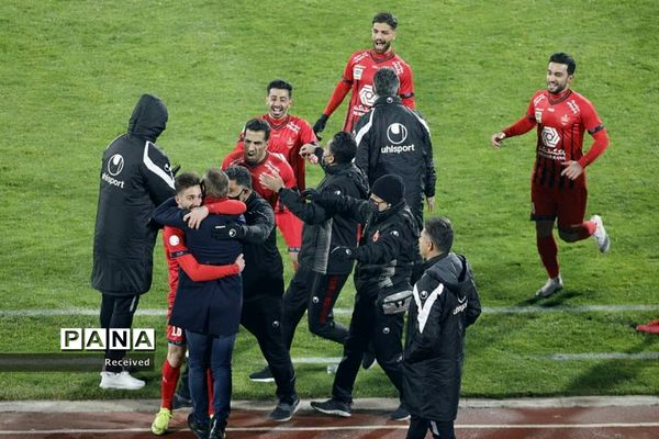 دیدار تیم‌های استقلال و پرسپولیس
