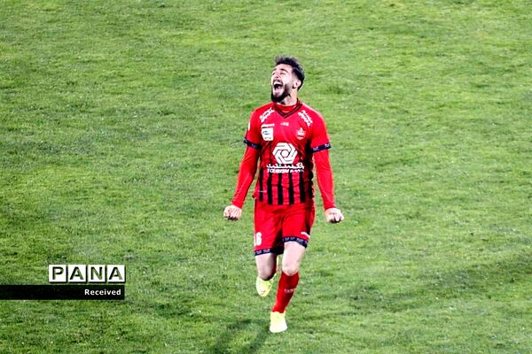 دیدار تیم‌های استقلال و پرسپولیس