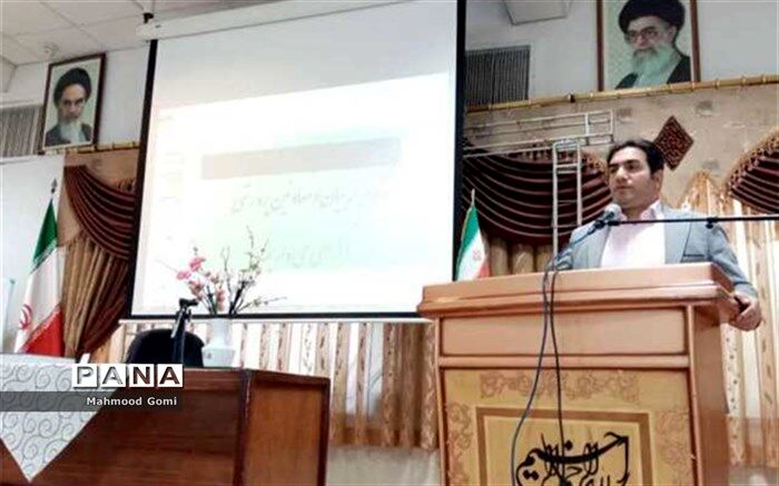 بررسی چالش‌های اجرای فعالیت‌های پرورشی در فضای مجازی در پیشوا