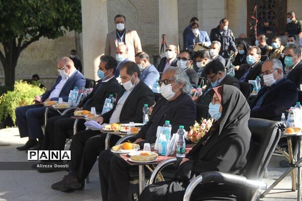آیین افتتاحیه نخستین جشنواره معلمان هنرمند کشور در شیراز