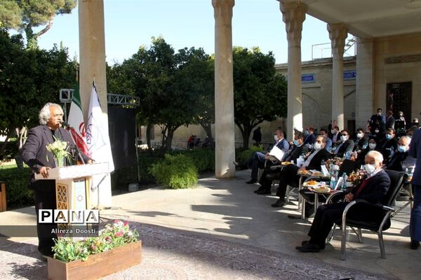 آیین افتتاحیه نخستین جشنواره معلمان هنرمند کشور در شیراز
