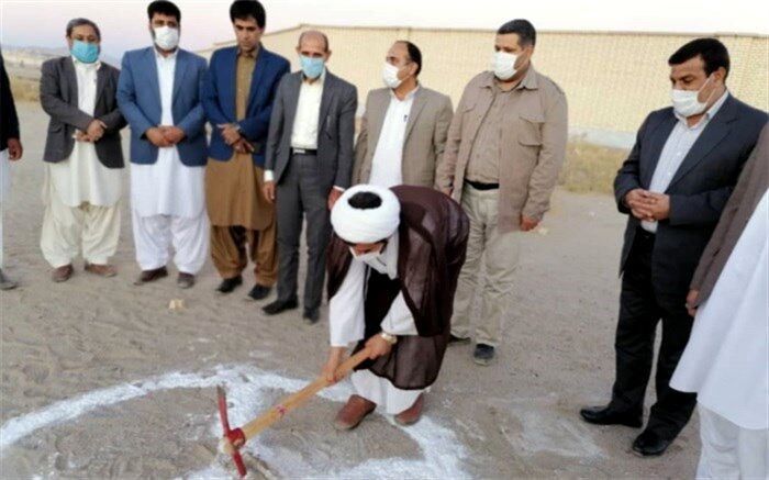 3 طرح آموزشی خیریه در دلگان گلنگ زنی شد