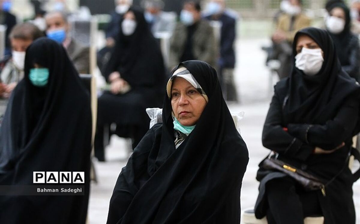 محسن هاشمی به فائزه نامه نوشت: «عذرخواهی کن و مانع تخریب پدر از سوی افراطیون شو»