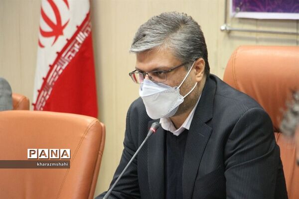 جلسه مشترک شورای آموزش و پرورش نواحی یک و دو بهارستان با موضوع طرح نماد در فرمانداری