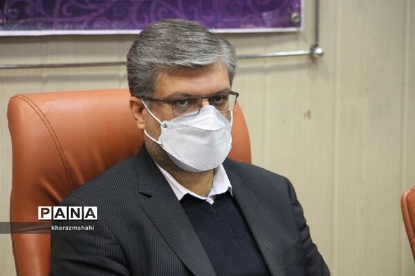 جلسه مشترک شورای آموزش و پرورش نواحی یک و دو بهارستان با موضوع طرح نماد در فرمانداری