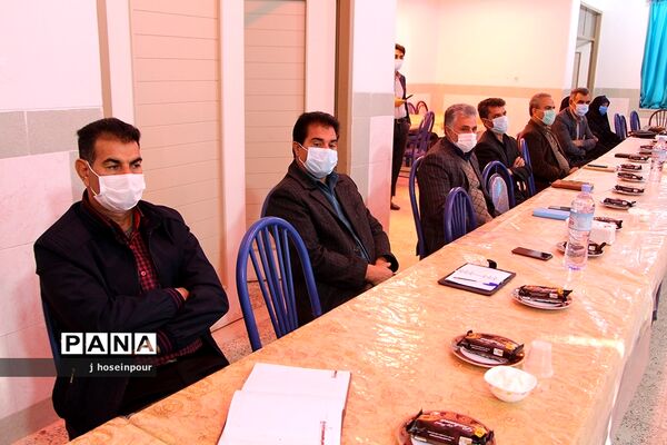 نشست مربیان سازمان دانش‌آموزی شهرستان خاتم