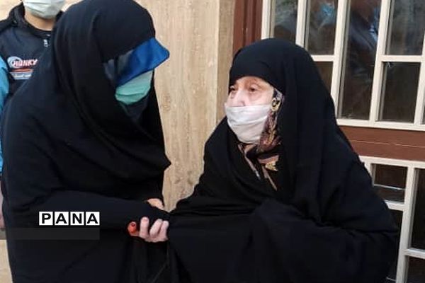 دیدارمسئولان آموزش و پرورش ناحیه یک ری با خانواده‌های معظم شهدای دفاع مقدس