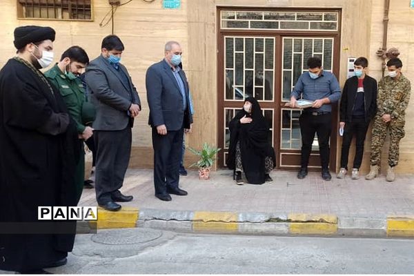 دیدارمسئولان آموزش و پرورش ناحیه یک ری با خانواده‌های معظم شهدای دفاع مقدس