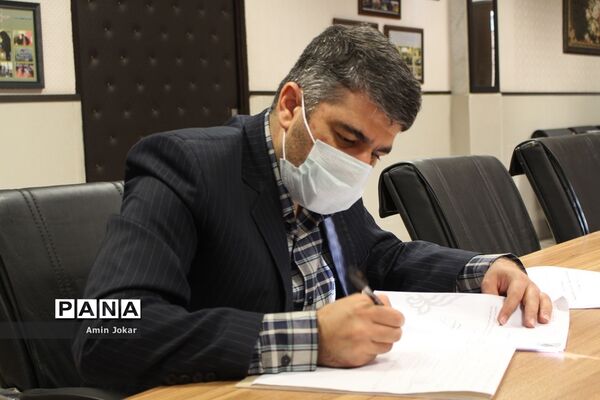نشست هم اندیشی مسئولان سازمان دانش‌آموزی استان فارس به صورت ویدئو کنفرانس