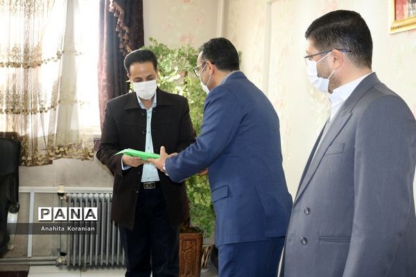 تجلیل از همکاران برتردرحوزه پرورشی شهرقدس