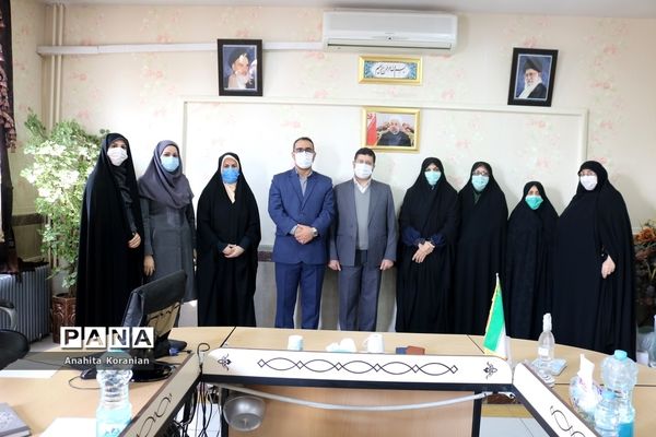 تجلیل از همکاران برتردرحوزه پرورشی شهرقدس