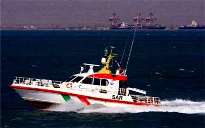 5 سرنشین شناور صیادی چابهار در دریای عمان نجات یافتند