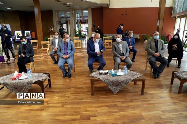 اختتامیه و تجلیل از برگزیدگان کشوری مهتاب در نور