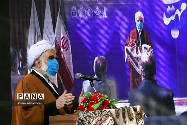 اختتامیه و تجلیل از برگزیدگان کشوری مهتاب در نور