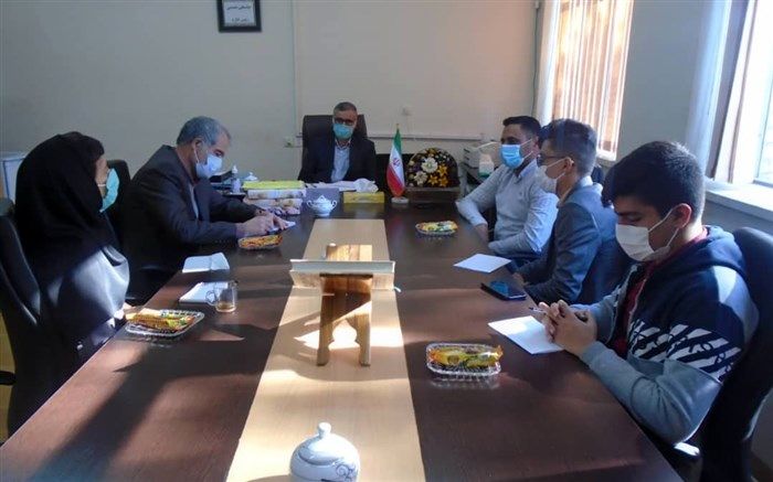 برگزاری جلسه نمایندگان مجلس دانش آموزی با ریاست  اداره آموزش و پرورش منطقه امامزاده