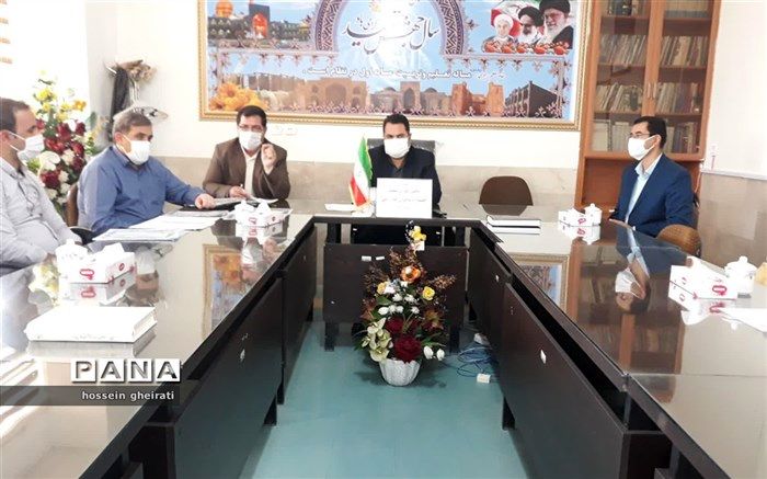 تجلیل از دانش آموزان منتخب جشنواره نوجوان خوارزمی شهرستان خواف