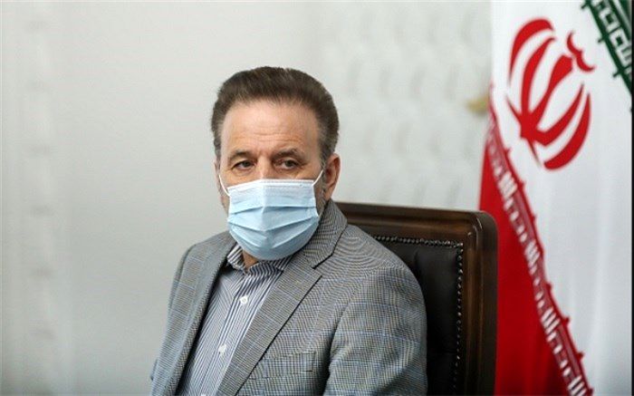 توضیحات واعظی درباره طرح دولت برای پیش‌فروش نفت در بورس