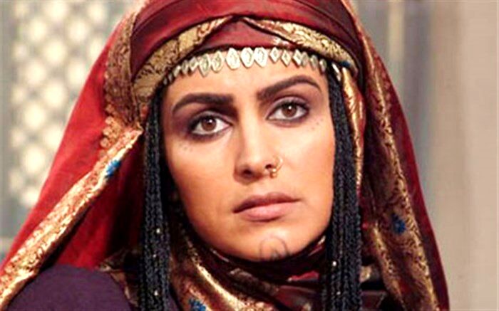 ماه‌چهره خلیلی در غربت به خاک سپرده شد