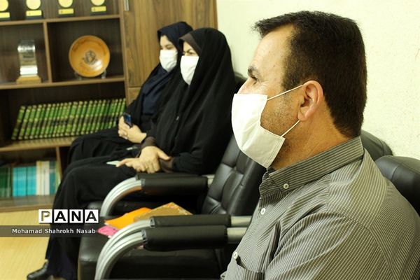 نشست هم‌اندیشی مدیرسازمان دانش‌آموزی خوزستان با مربیان پیشکسوت تشکیلاتی