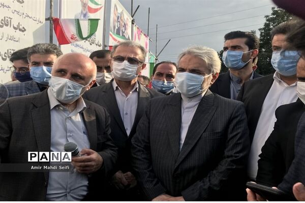 حضور رییس سازمان برنامه و بودجه در غرب مازندران در روز دوم سفر