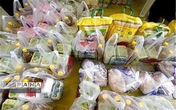 مدیرعامل جمعیت هلال‌احمر لرستان خبر داد: توزیع ۲۲۰۰ پَک کمک معیشتی بین افراد نیازمند توزیع ۲۲۰۰ پَک کمک معیشتی بین افراد نیازمند