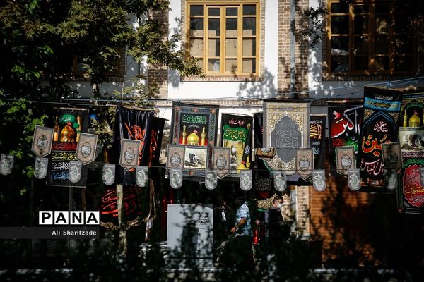 سیاهه فروشی ماه محرم در بازار تهران