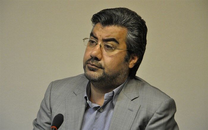 طباطبایی‌نژاد: صدور مجوز محتوا در شبکه نمایش خانگی با ارشاد است