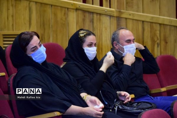 برگزارى مراسم روز پزشک جهت قدردانى از پزشکان فعال بخش‌هاى کرونایى آذربایجان شرقى